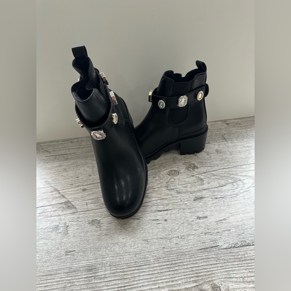 Shoes - Women’s Ankle Boots with Embellishments Black Size 5 (36)